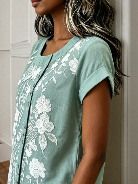 Ethnic style flower embroidered top large size loose cotton and linen texture short-sleeved temperament casual shirt m302765
